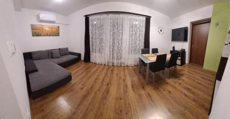 Smarthomeapartman Hajdúszoboszló 外观 照片
